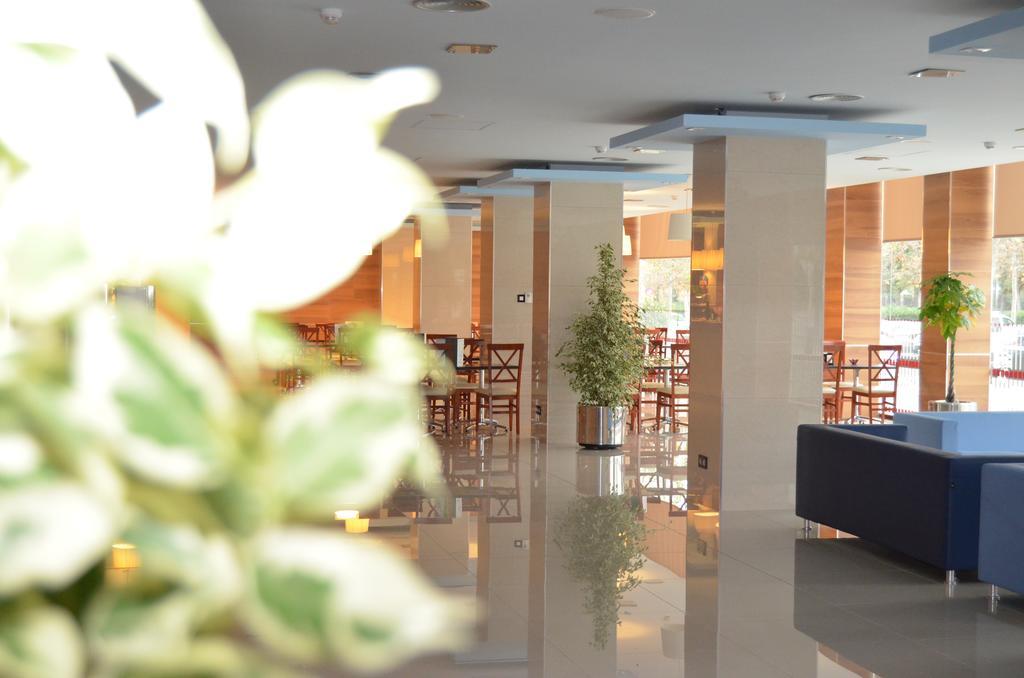 Hotel Reus Park Dış mekan fotoğraf