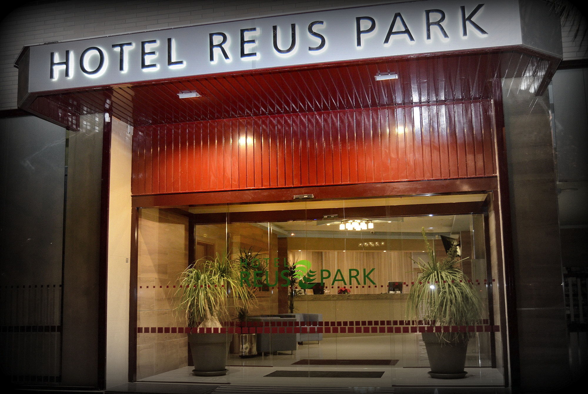 Hotel Reus Park Dış mekan fotoğraf